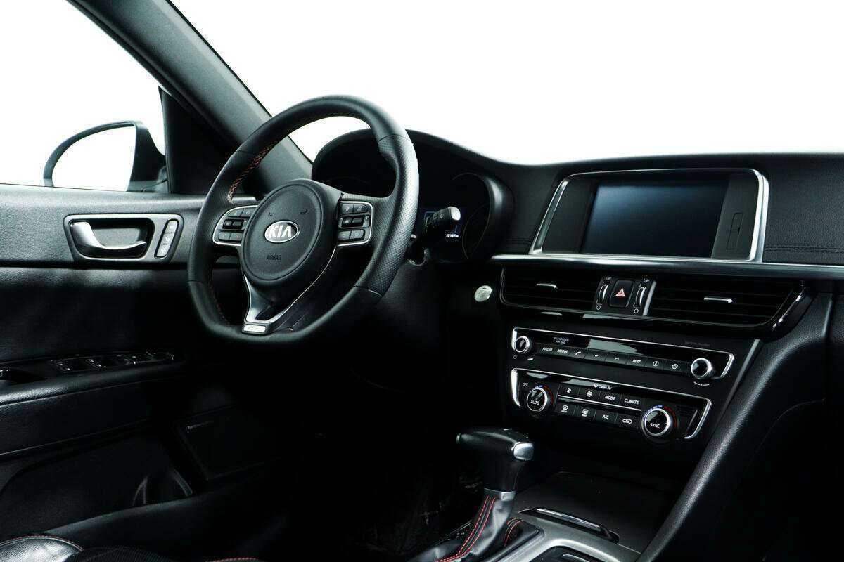 Купить Kia Optima с пробегом. Фото: #8