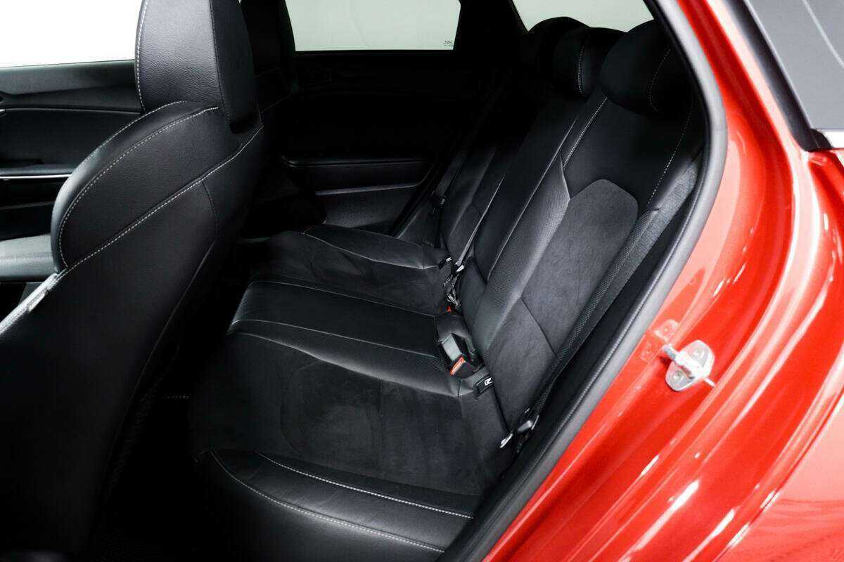 Купить Kia Ceed с пробегом. Фото: #10