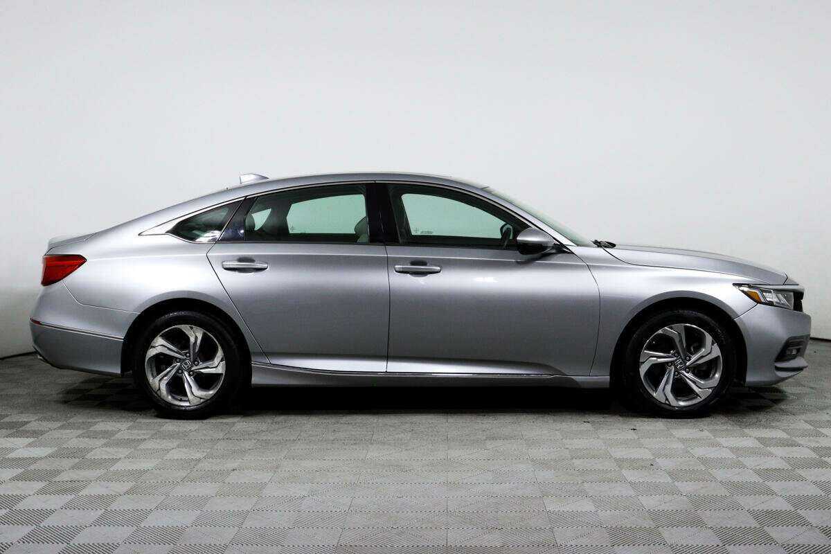 Купить Honda Accord с пробегом. Фото: #3