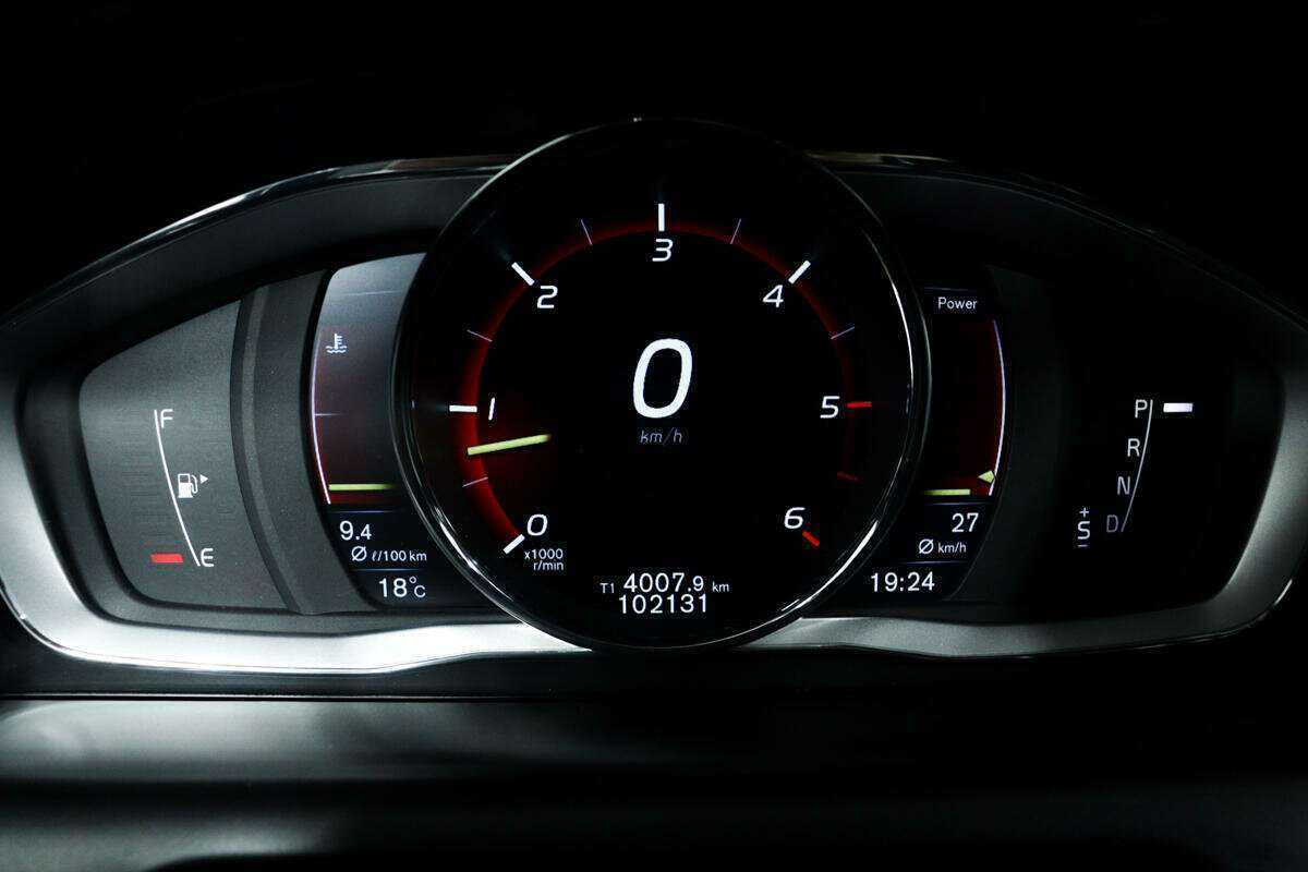 Купить Volvo XC60 с пробегом. Фото: #9