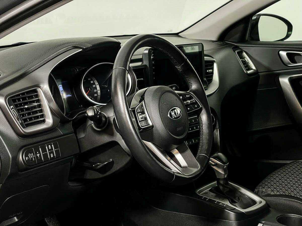 Купить Kia Ceed с пробегом. Фото: #10