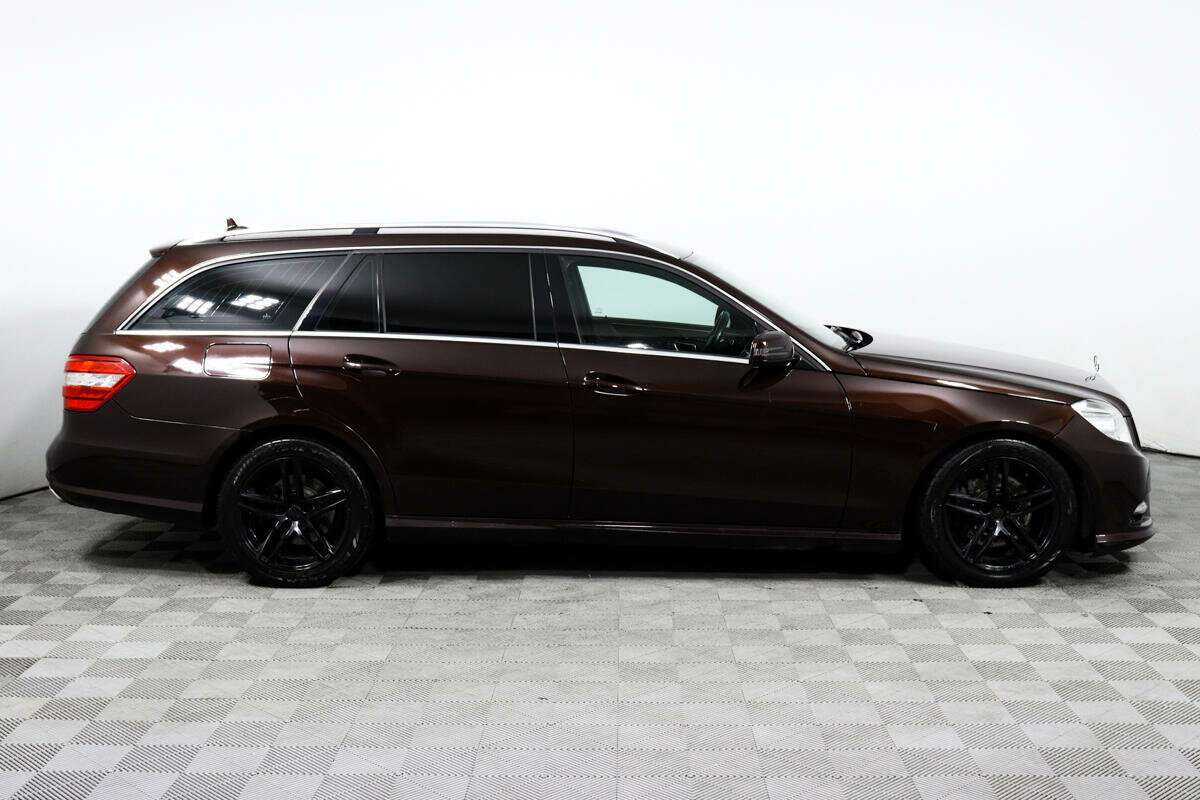 Купить Mercedes-Benz E-Класс с пробегом. Фото: #3