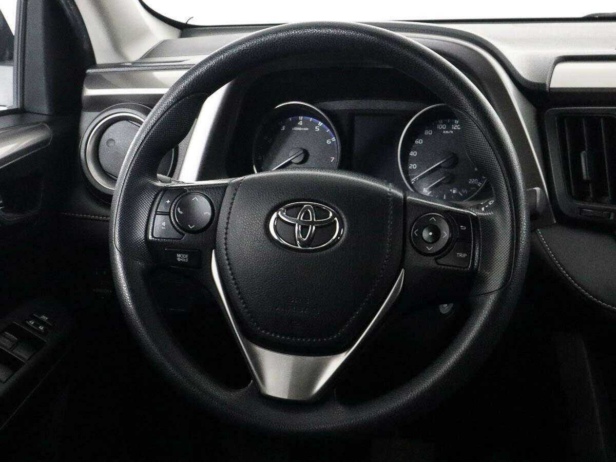 Купить Toyota RAV4 с пробегом. Фото: #11