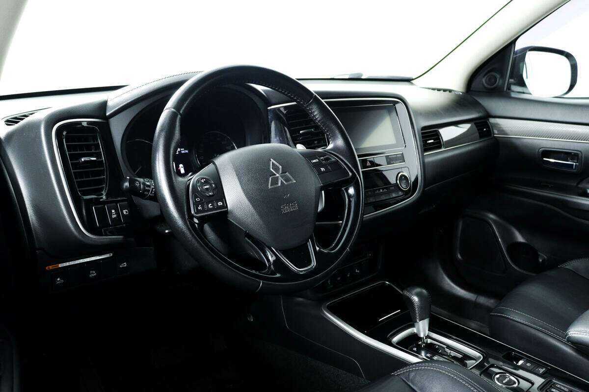 Купить Mitsubishi Outlander с пробегом. Фото: #12