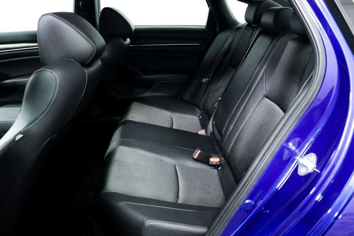 Купить Honda Accord с пробегом. Фото: #11