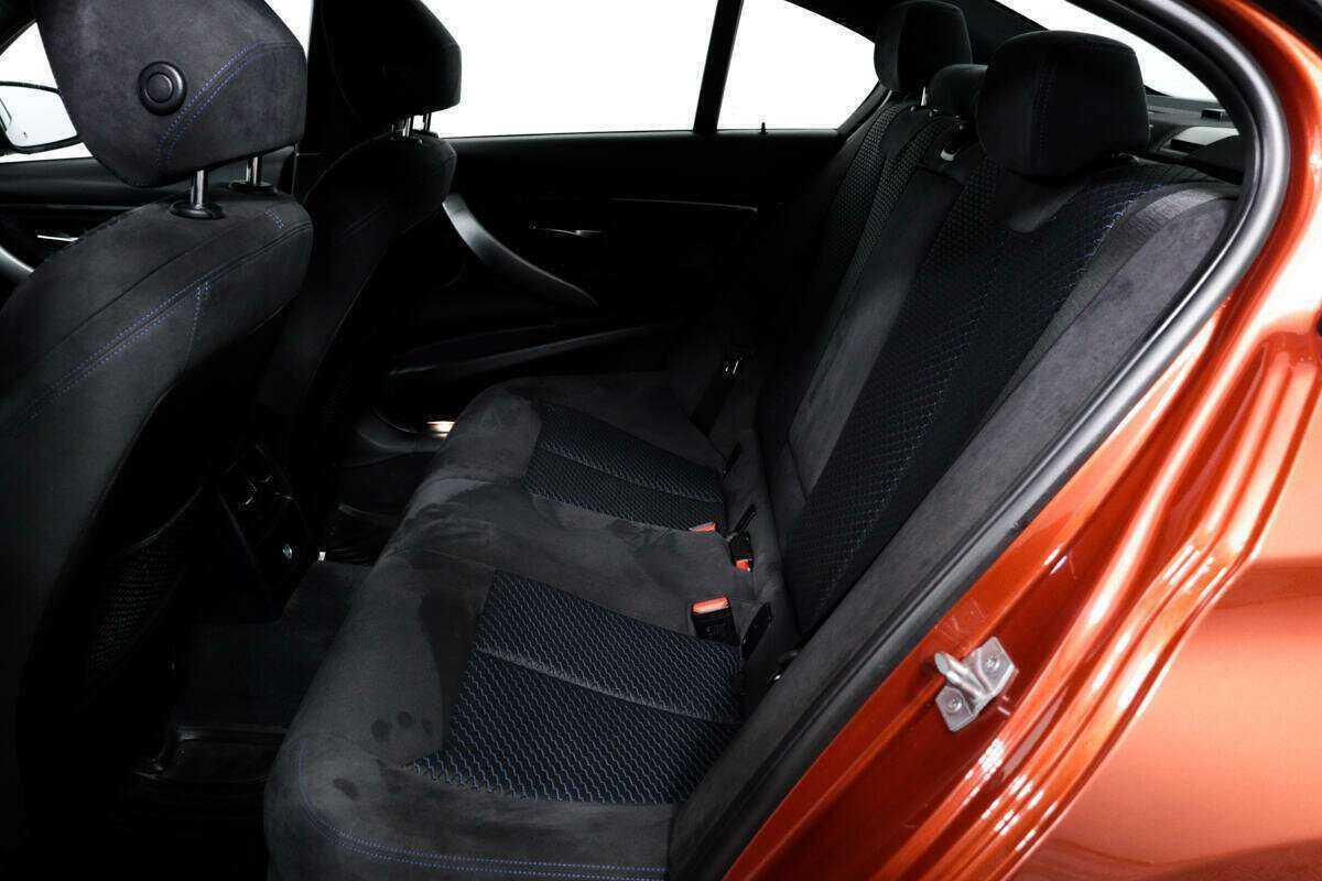 Купить BMW 3 серии с пробегом. Фото: #11