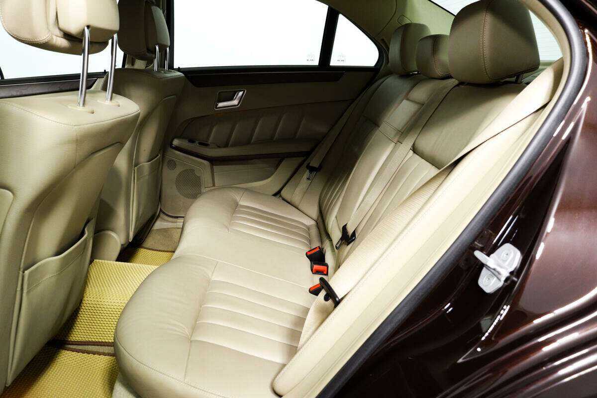 Купить Mercedes-Benz E-Класс с пробегом. Фото: #11