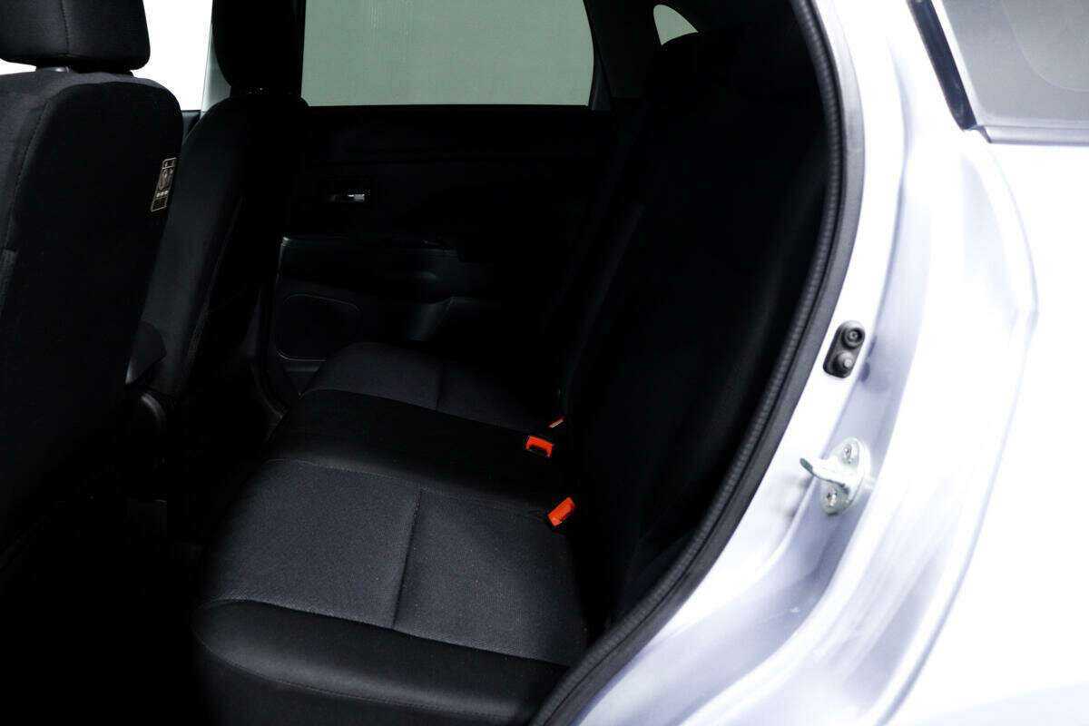 Продажа Б/У Митсубиши АС-Икс. Фото: #11