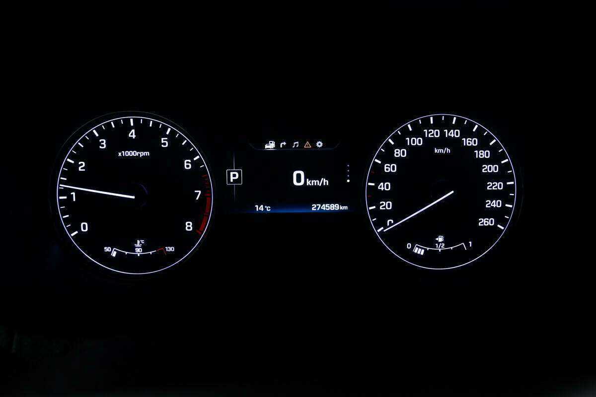 Купить Hyundai Genesis с пробегом. Фото: #9