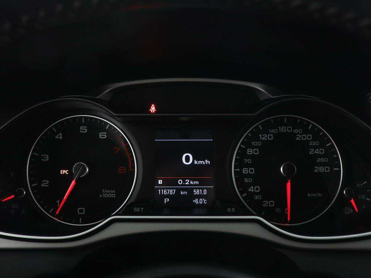 Купить Audi A4 с пробегом. Фото: #10