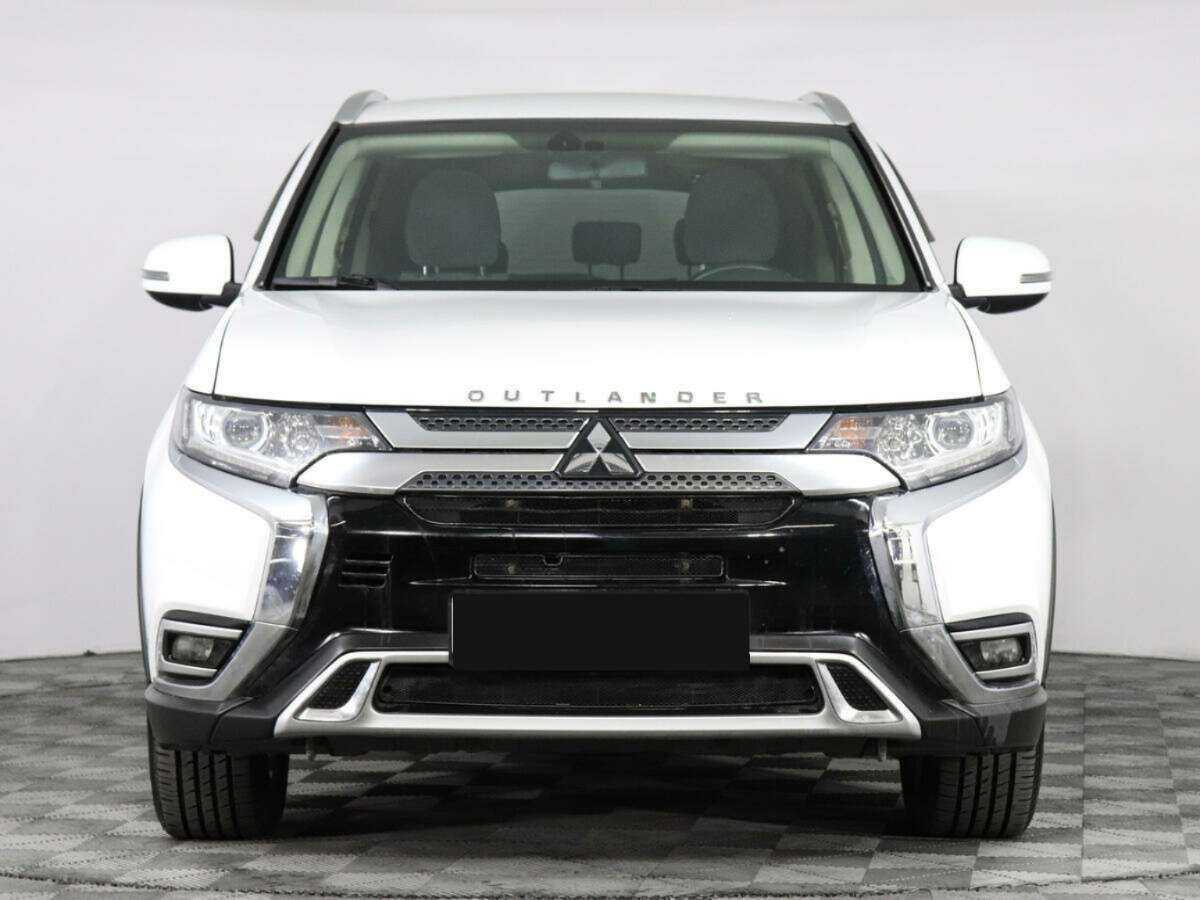 Купить Mitsubishi Outlander с пробегом. Фото: #1