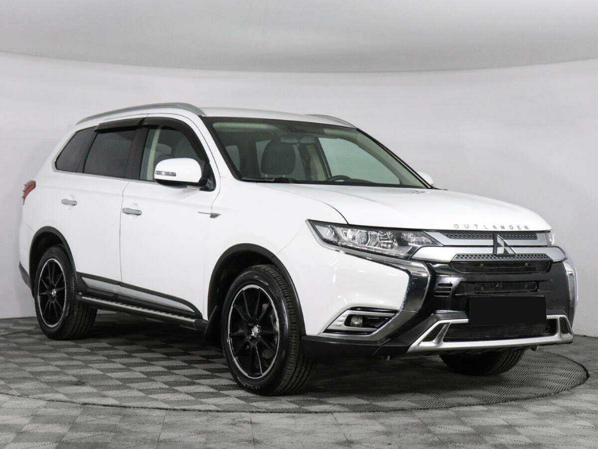 Купить Mitsubishi Outlander с пробегом. Фото: #2
