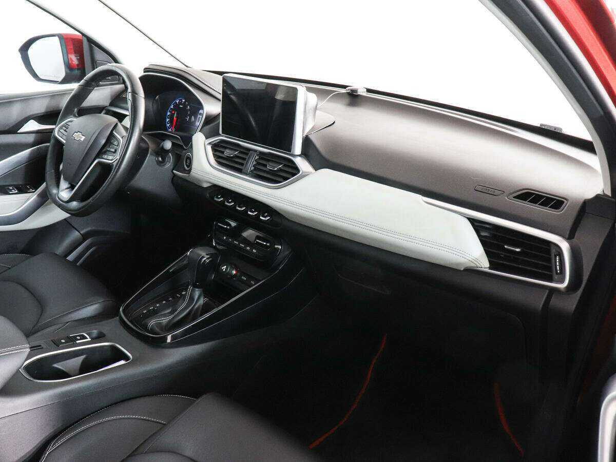 Купить Chevrolet Captiva с пробегом. Фото: #9