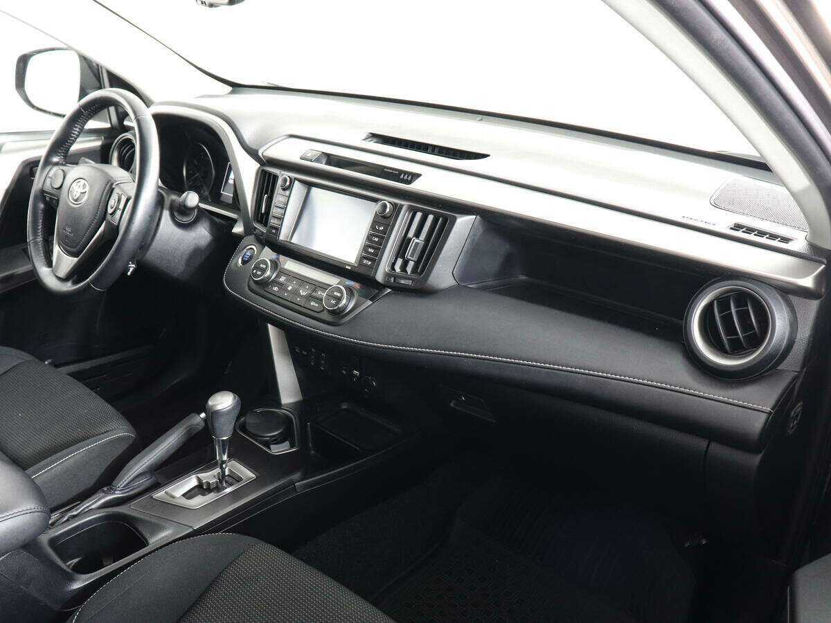 Купить Toyota RAV4 с пробегом. Фото: #9