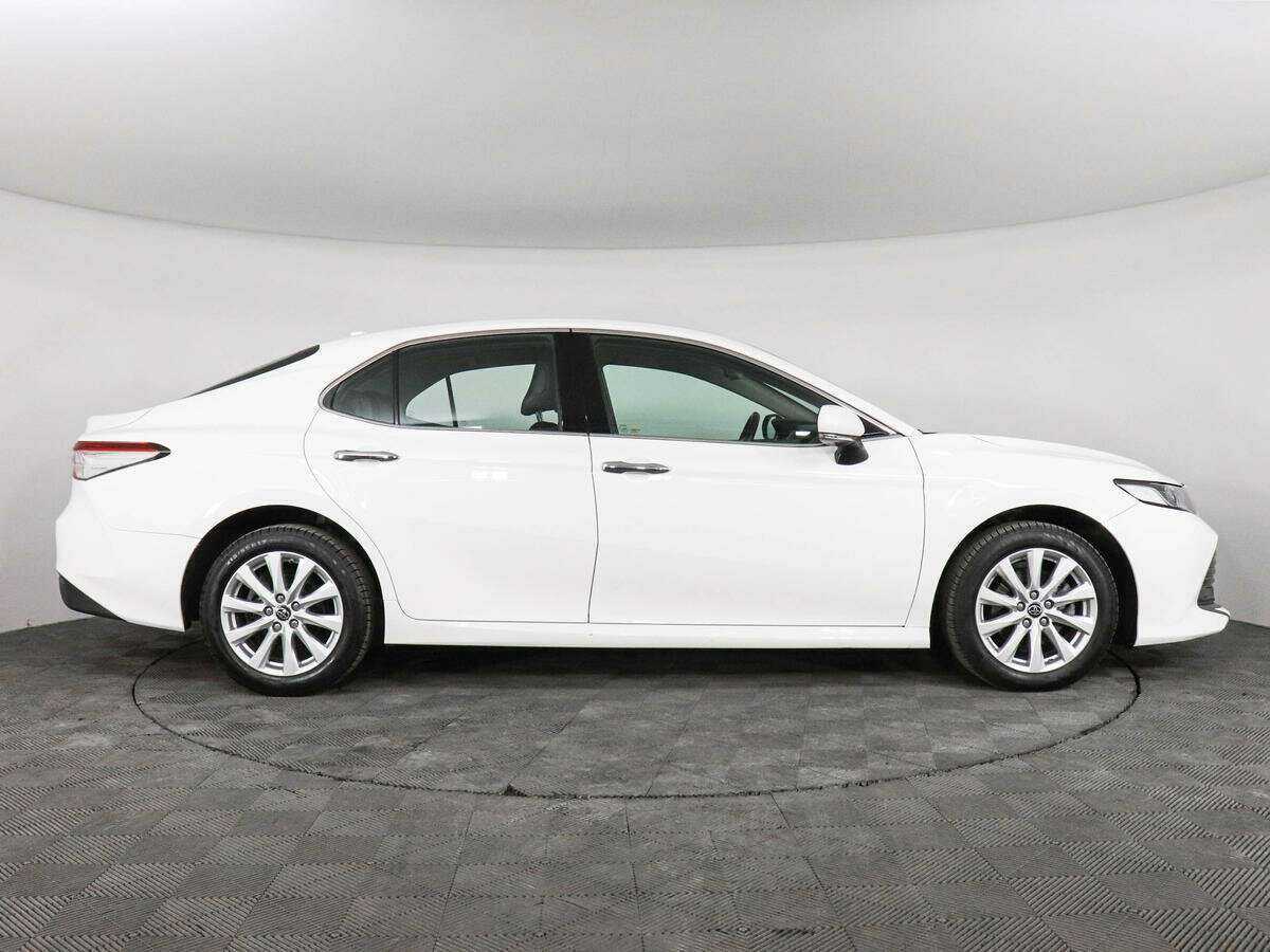 Купить Toyota Camry с пробегом. Фото: #3