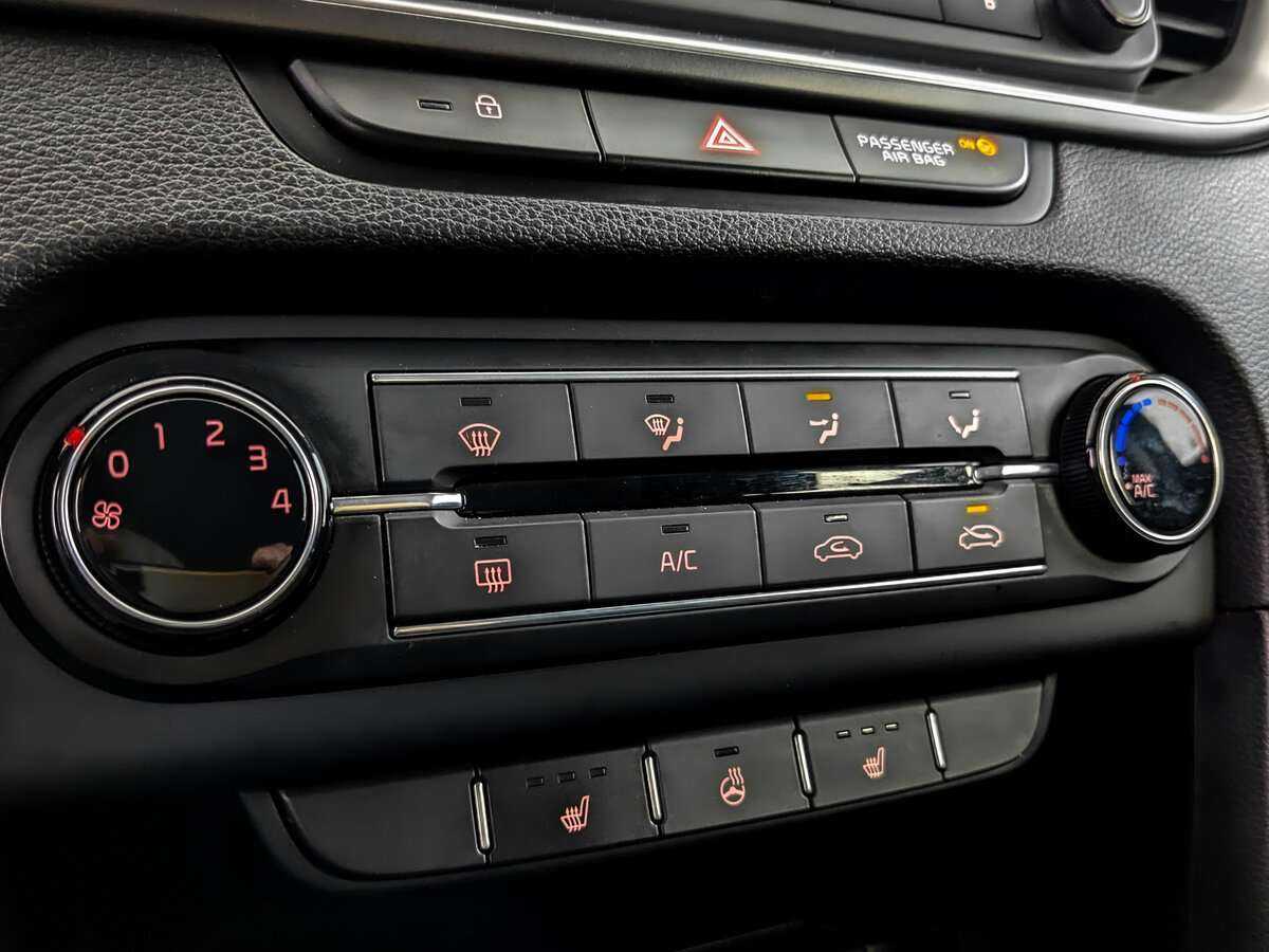 Купить Kia Ceed с пробегом. Фото: #20