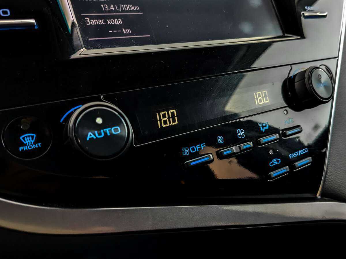 Купить Toyota Camry с пробегом. Фото: #17