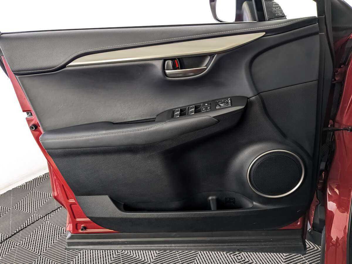 Купить Lexus NX с пробегом. Фото: #17