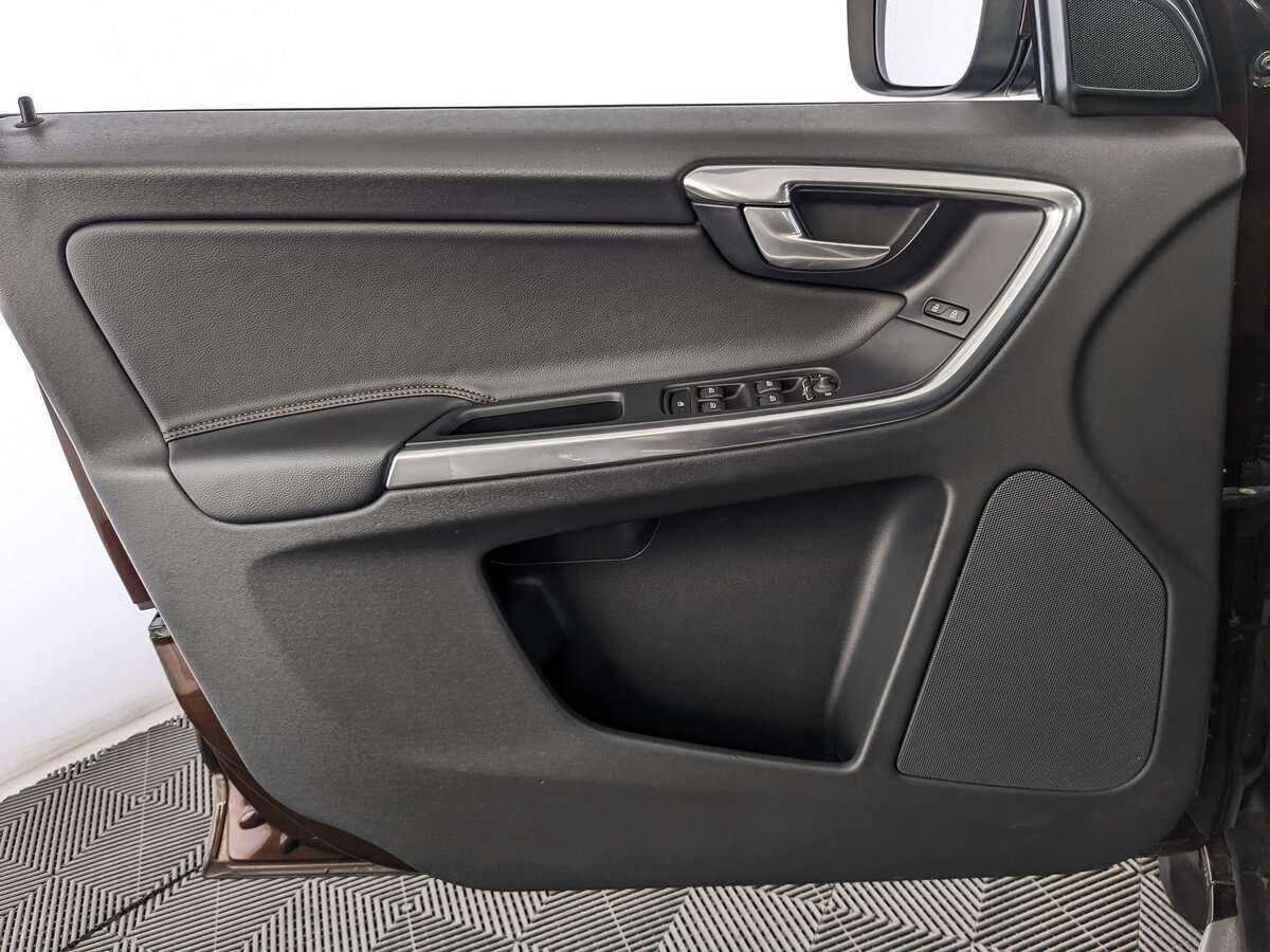Купить Volvo XC60 с пробегом. Фото: #14