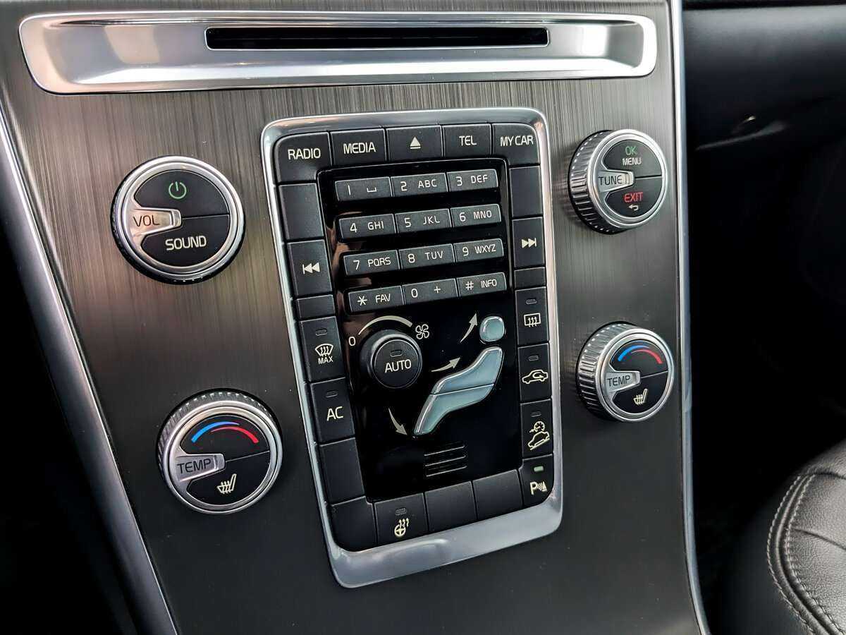 Купить Volvo XC60 с пробегом. Фото: #24