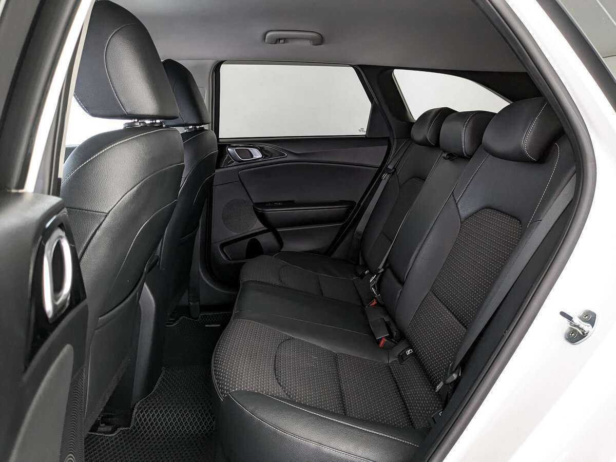 Купить Kia Ceed с пробегом. Фото: #13