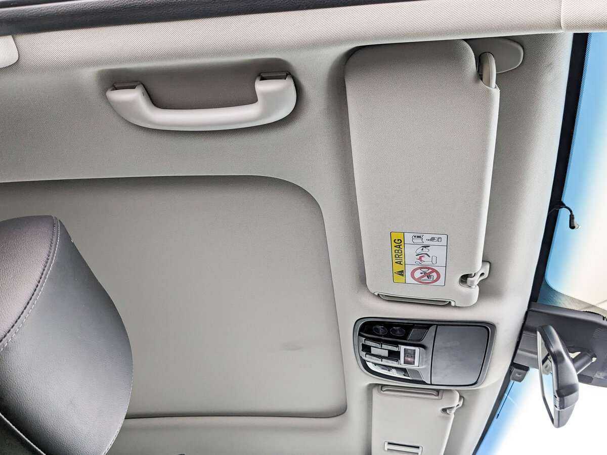 Купить Kia Sorento с пробегом. Фото: #17