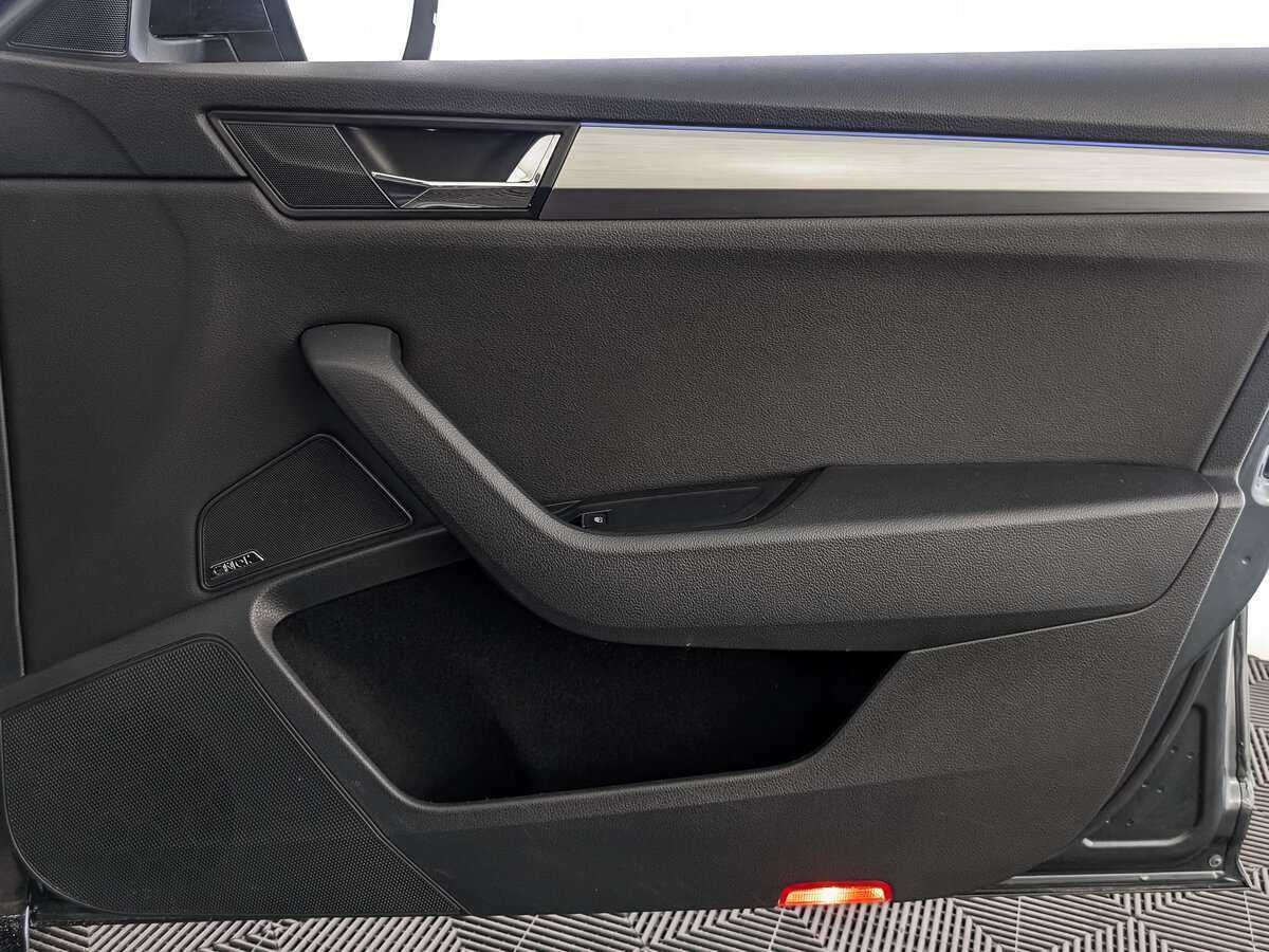 Купить Skoda Superb с пробегом. Фото: #19
