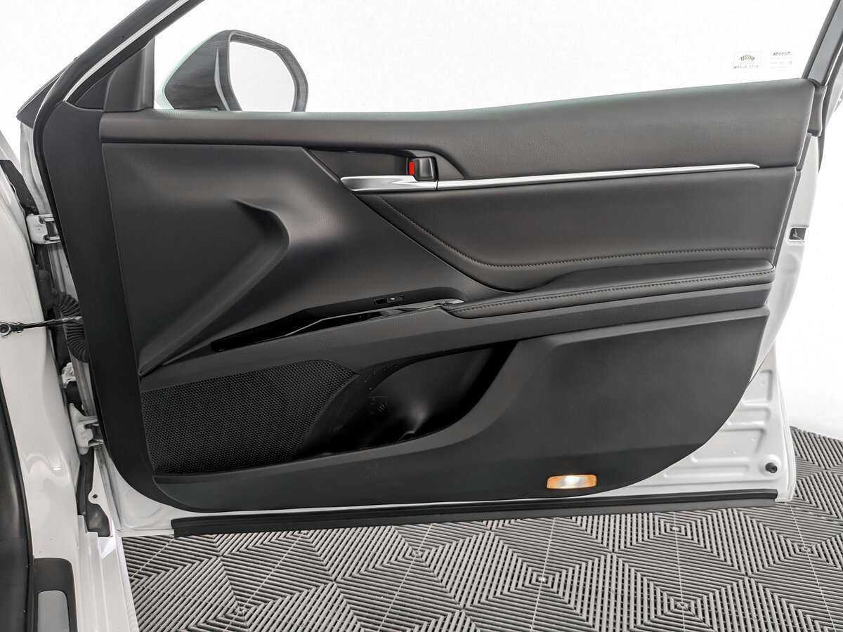 Купить Toyota Camry с пробегом. Фото: #24