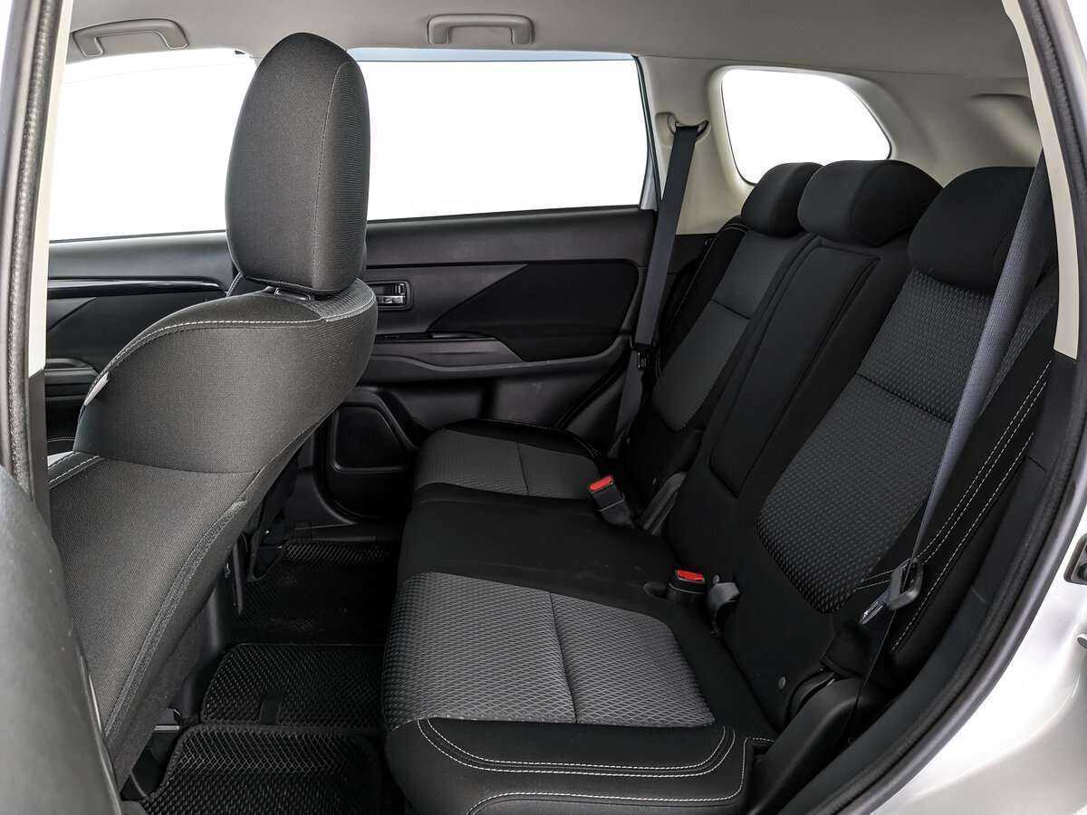 Купить Mitsubishi Outlander с пробегом. Фото: #15