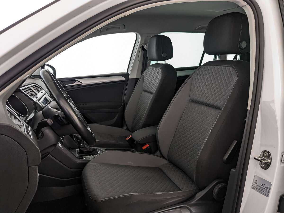 Купить Volkswagen Tiguan с пробегом. Фото: #15