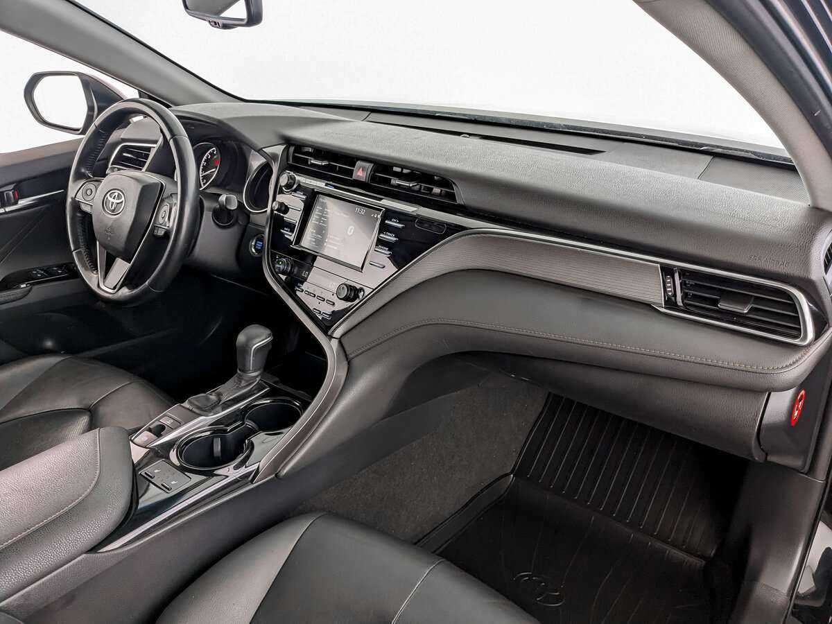 Купить Toyota Camry с пробегом. Фото: #8