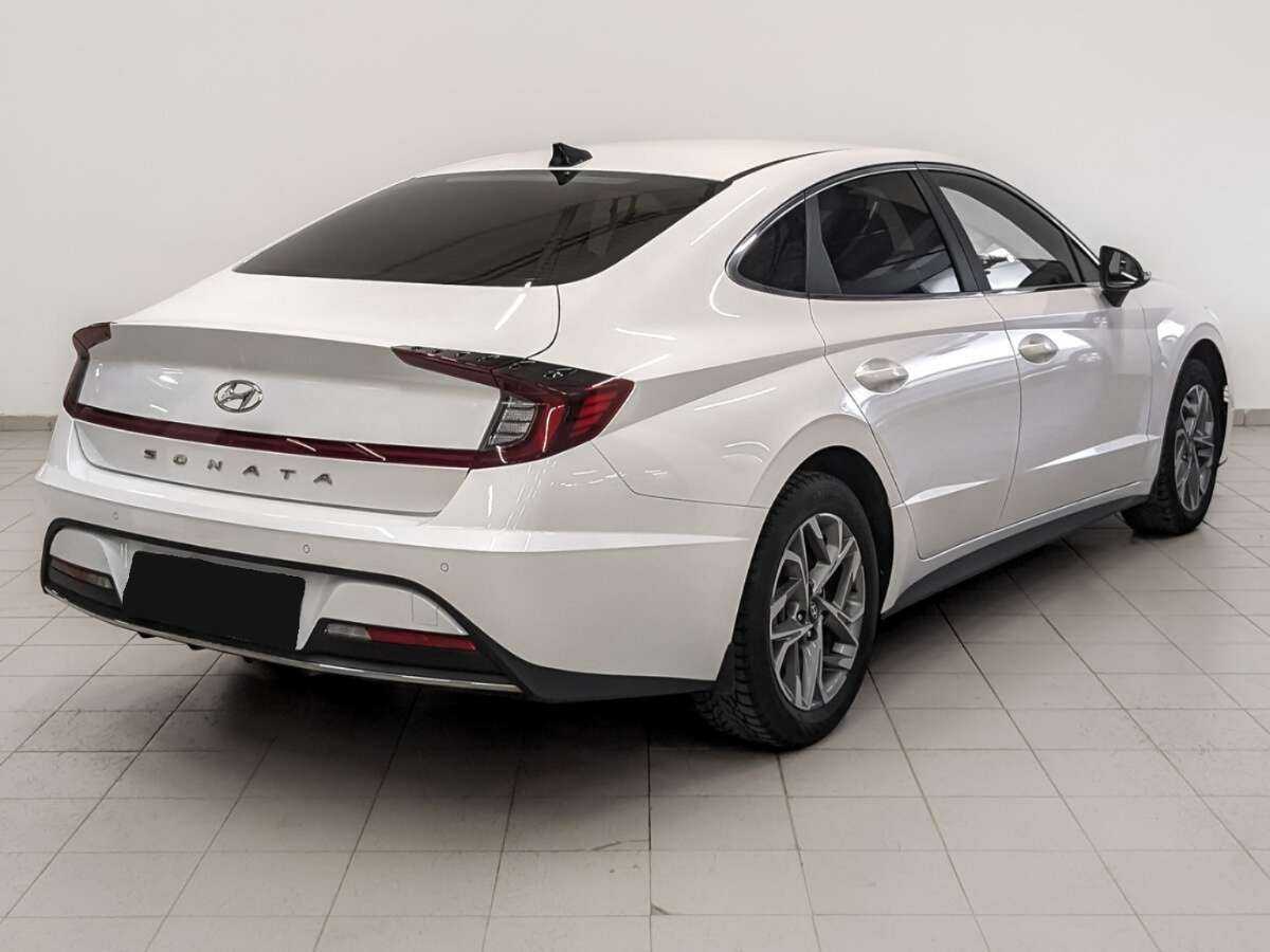 Купить Hyundai Sonata с пробегом. Фото: #4