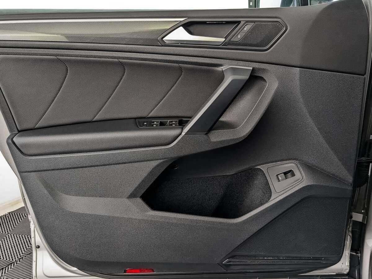 Купить Volkswagen Tiguan с пробегом. Фото: #14