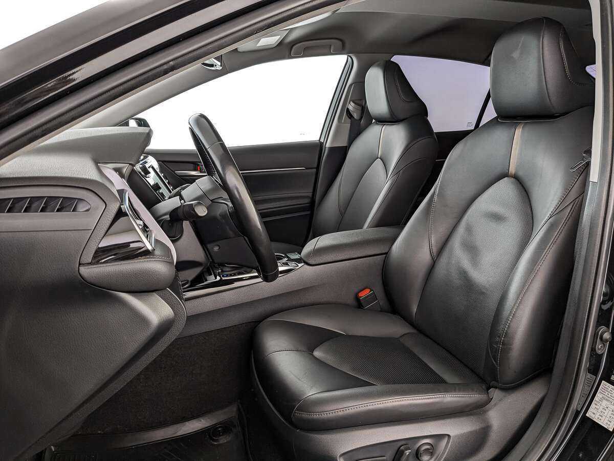 Купить Toyota Camry с пробегом. Фото: #13