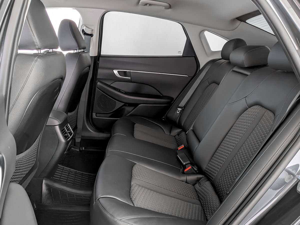 Купить Hyundai Sonata с пробегом. Фото: #9