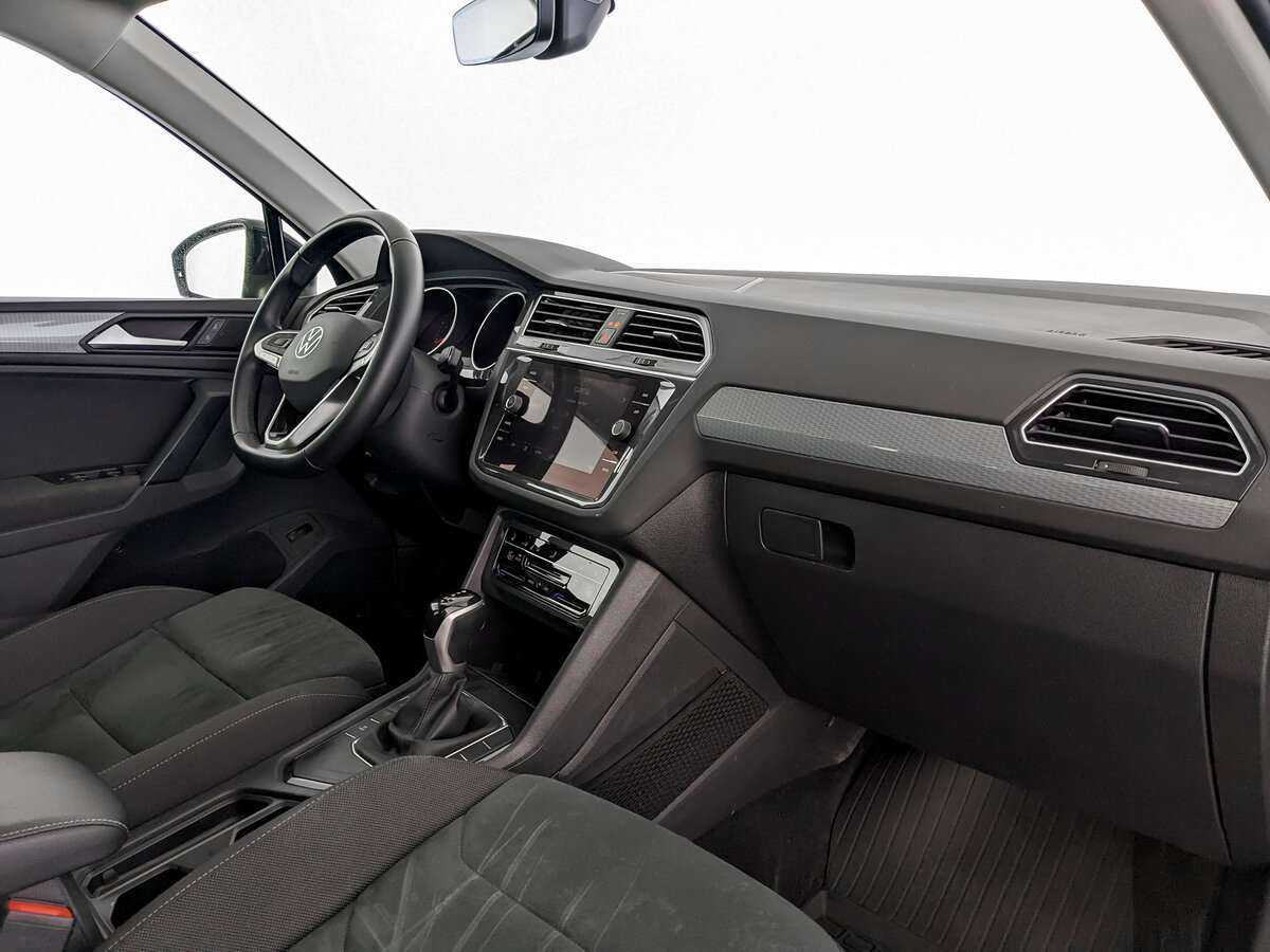 Купить Volkswagen Tiguan с пробегом. Фото: #8