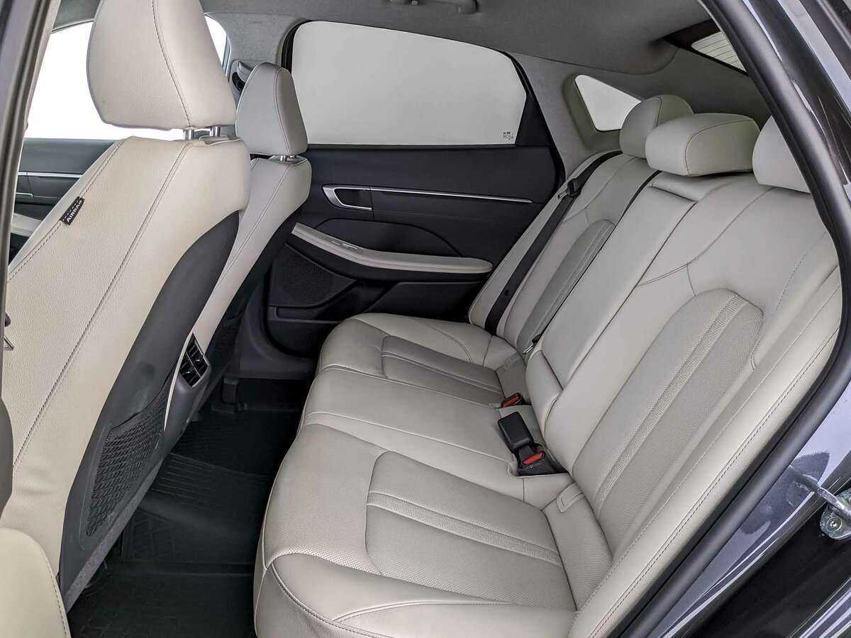 Купить Hyundai Sonata с пробегом. Фото: #9