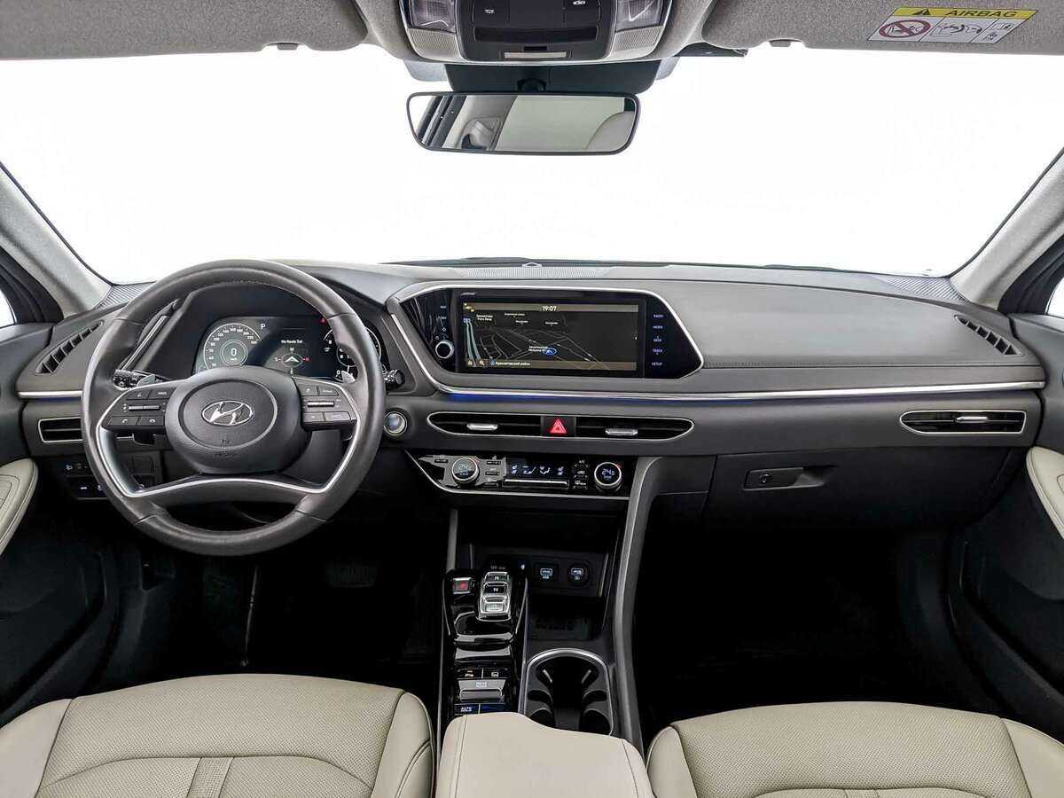 Купить Hyundai Sonata с пробегом. Фото: #11