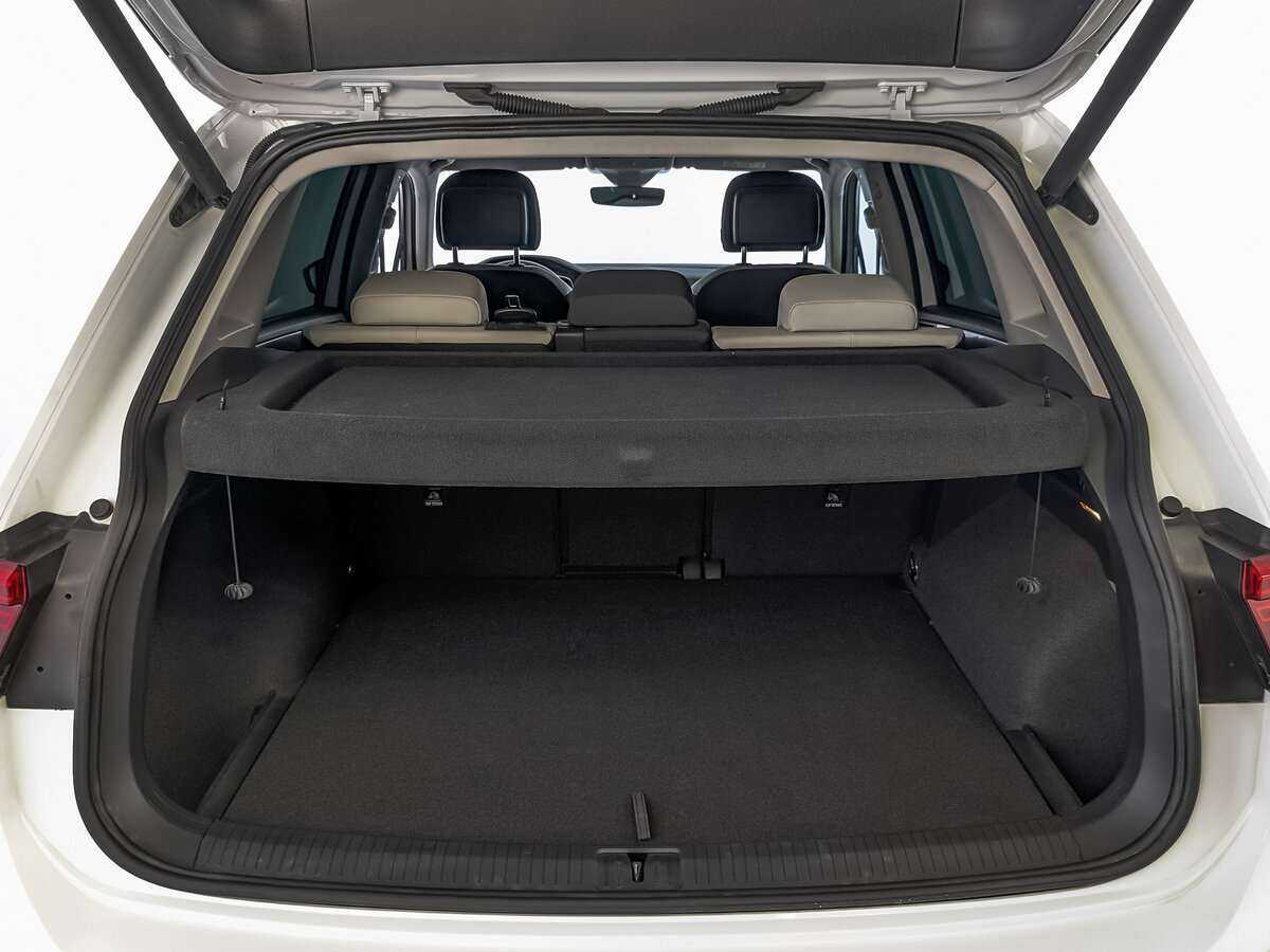 Купить Volkswagen Tiguan с пробегом. Фото: #9