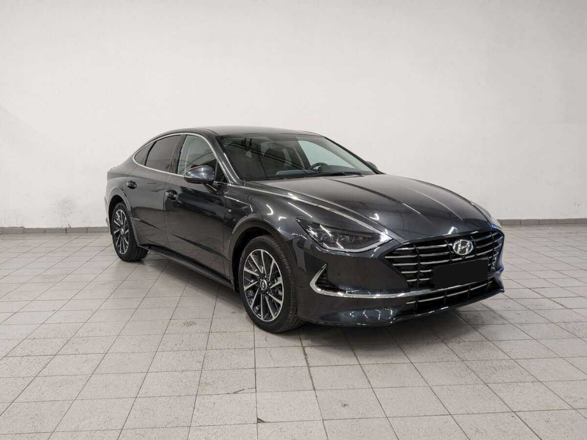 Купить Hyundai Sonata с пробегом. Фото: #2