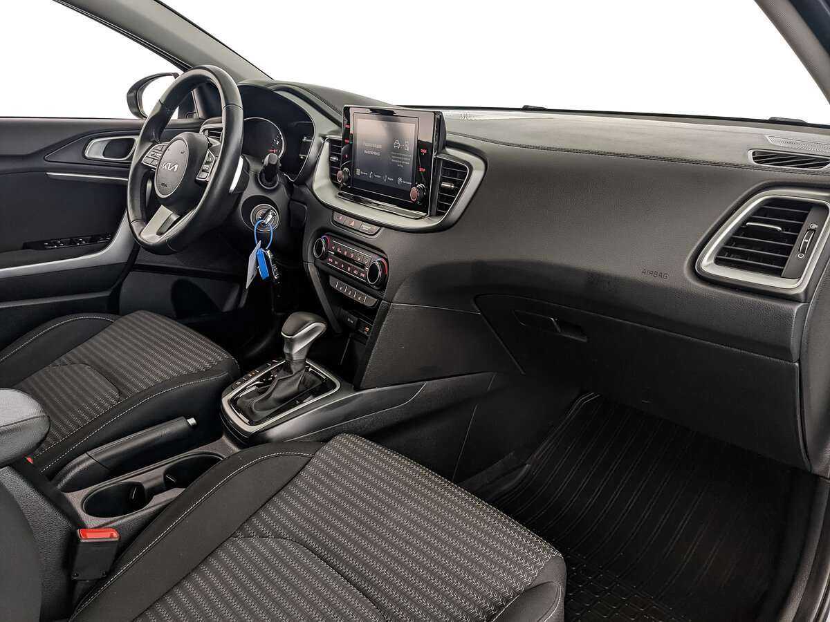 Купить Kia Ceed с пробегом. Фото: #8