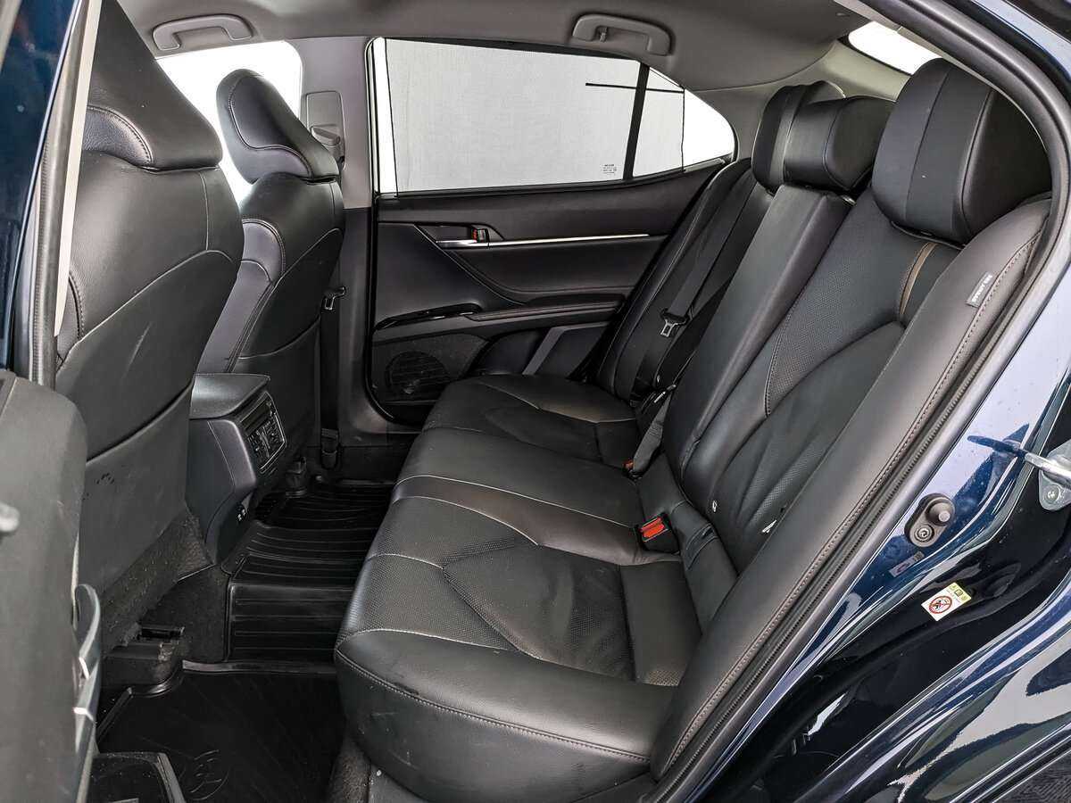 Купить Toyota Camry с пробегом. Фото: #13