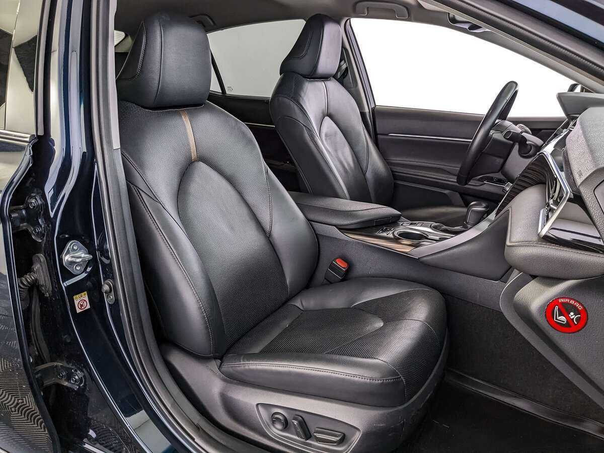 Купить Toyota Camry с пробегом. Фото: #19