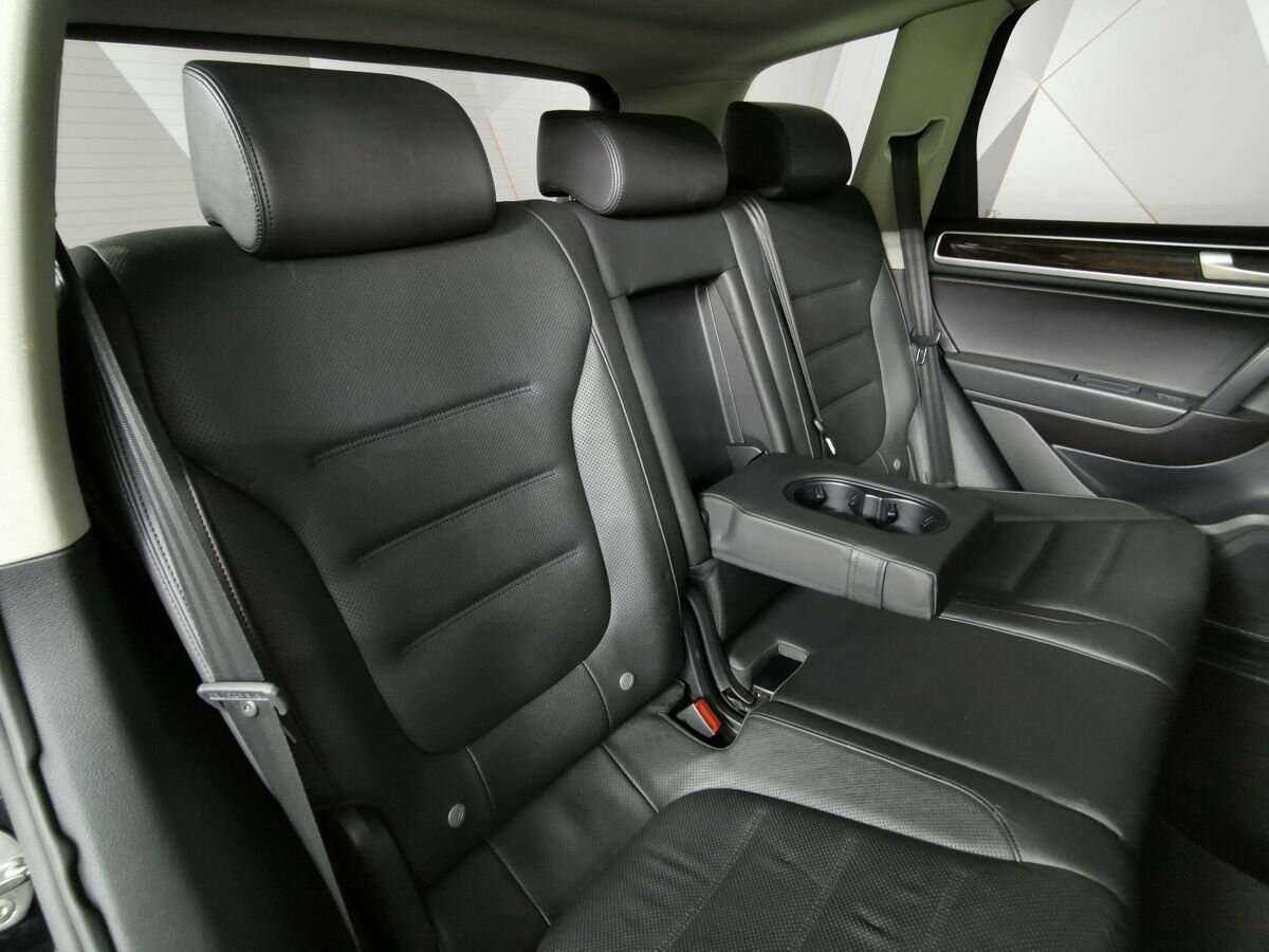 Купить Volkswagen Touareg с пробегом. Фото: #12