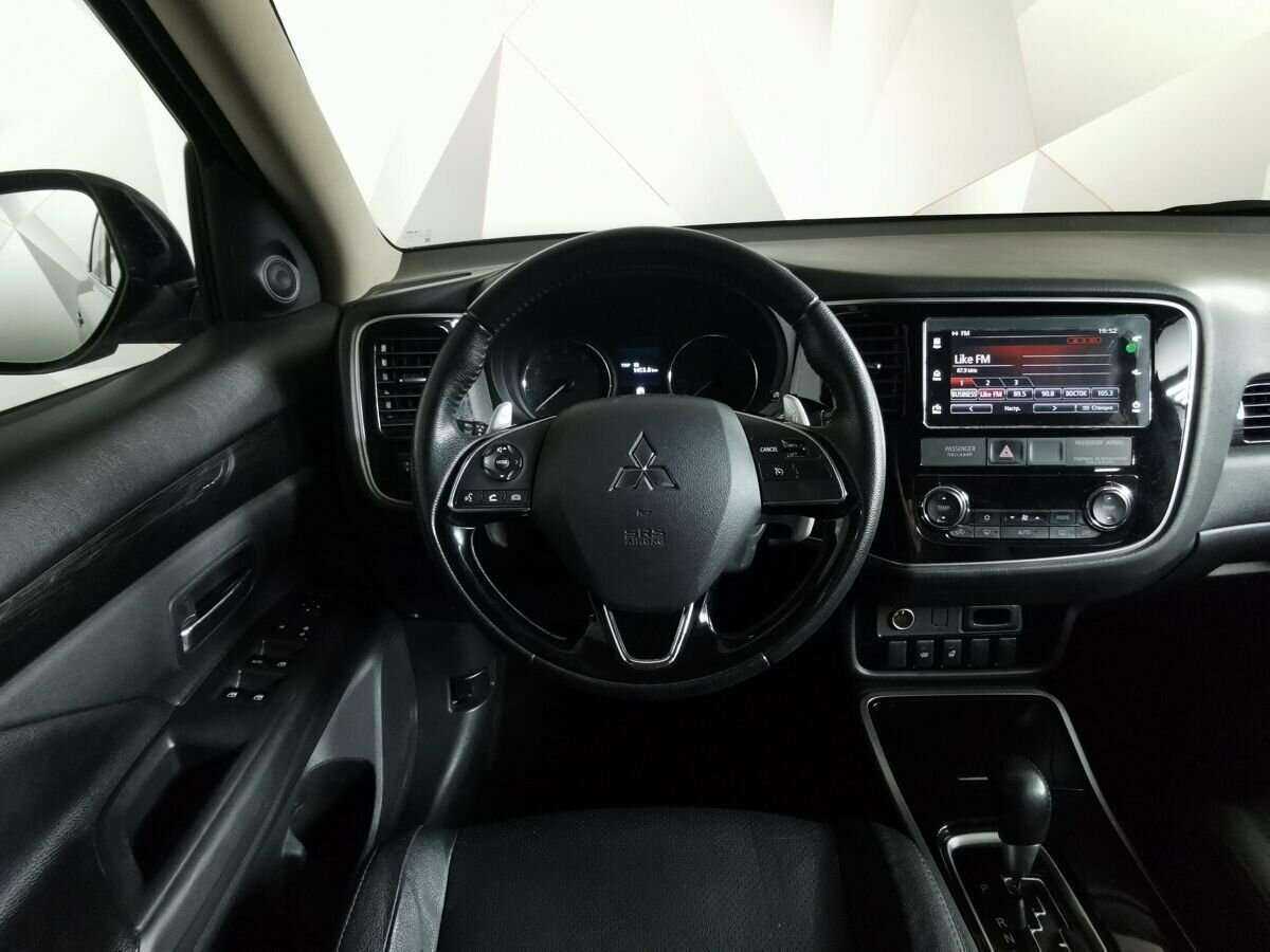 Купить Mitsubishi Outlander с пробегом. Фото: #14