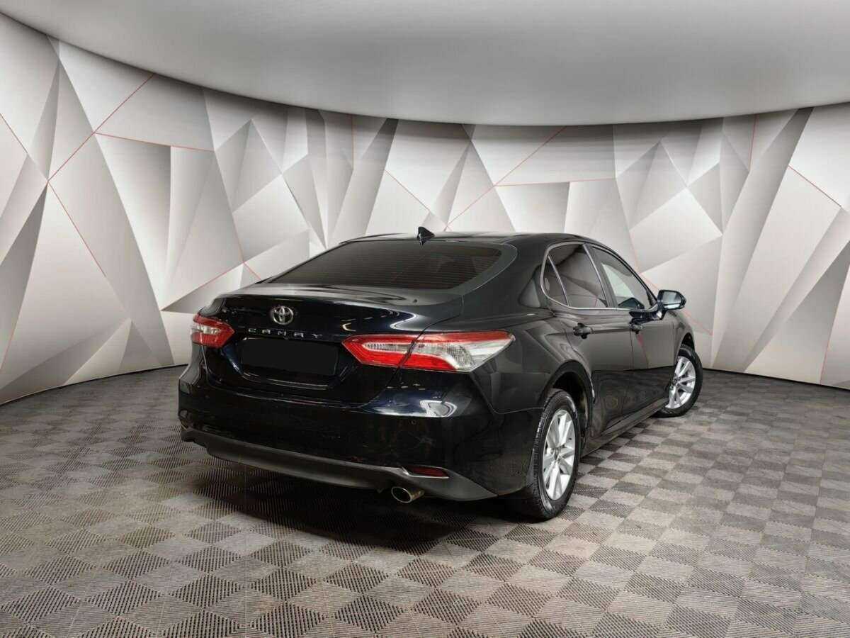 Купить Toyota Camry с пробегом. Фото: #1