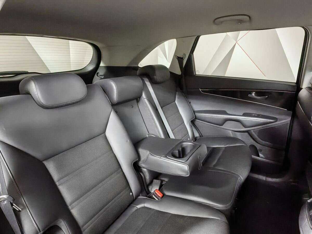 Купить Kia Sorento с пробегом. Фото: #12