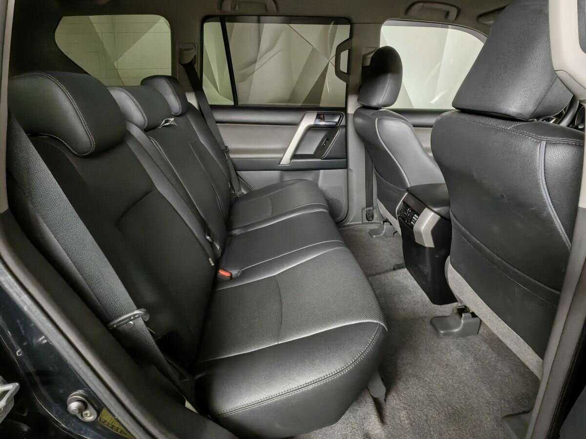 Купить Toyota Land Cruiser Prado с пробегом. Фото: #11