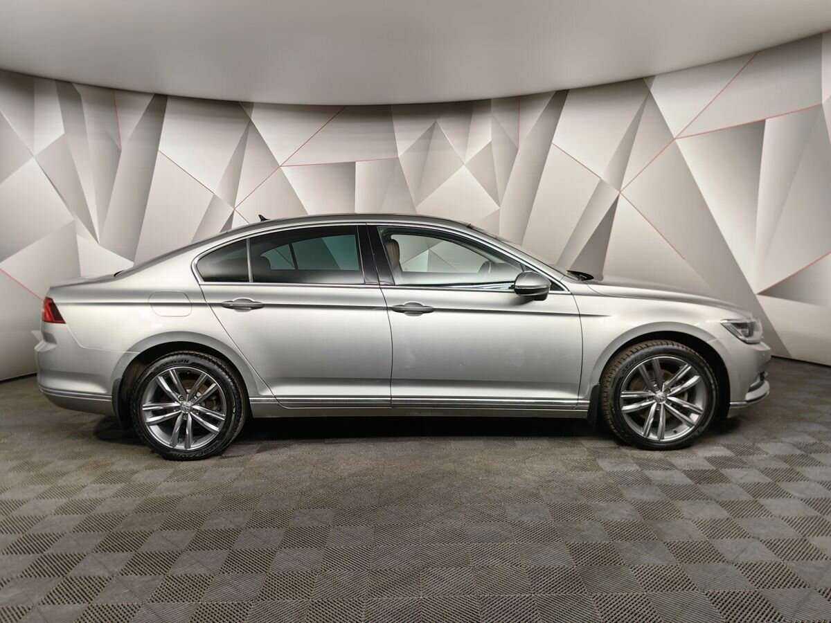Купить Volkswagen Passat с пробегом. Фото: #5