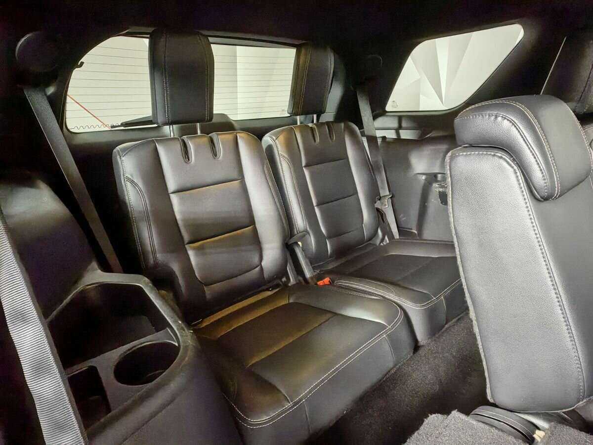Купить Ford Explorer с пробегом. Фото: #14